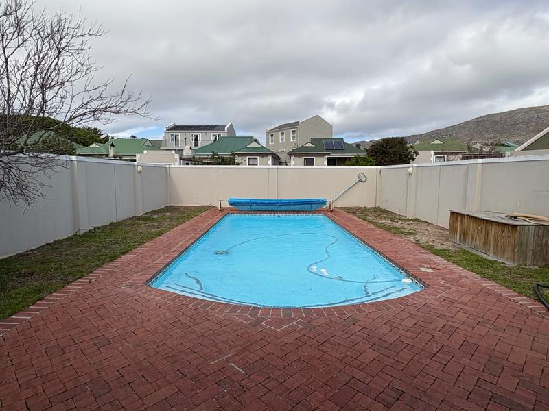 To Let 2 Bedroom Property for Rent in Sunnydale Western Cape
